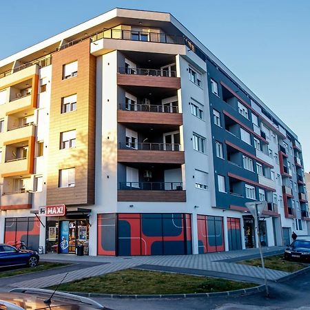 Tik Tak Apartman Subotica Eksteriør billede